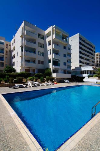 Gulf Palace Apartments