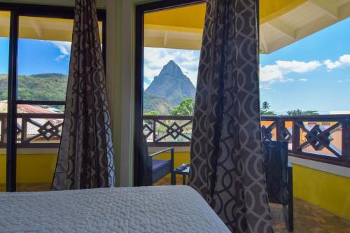Sea/Piton View Apartment