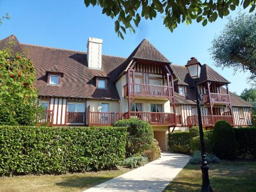Holiday Home Domaine de Clairefontaine-2 by Interhome